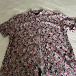 New without tags Robert graham shirt
